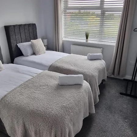 Horfield House Apartment