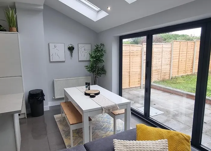 Horfield House Apartmán *